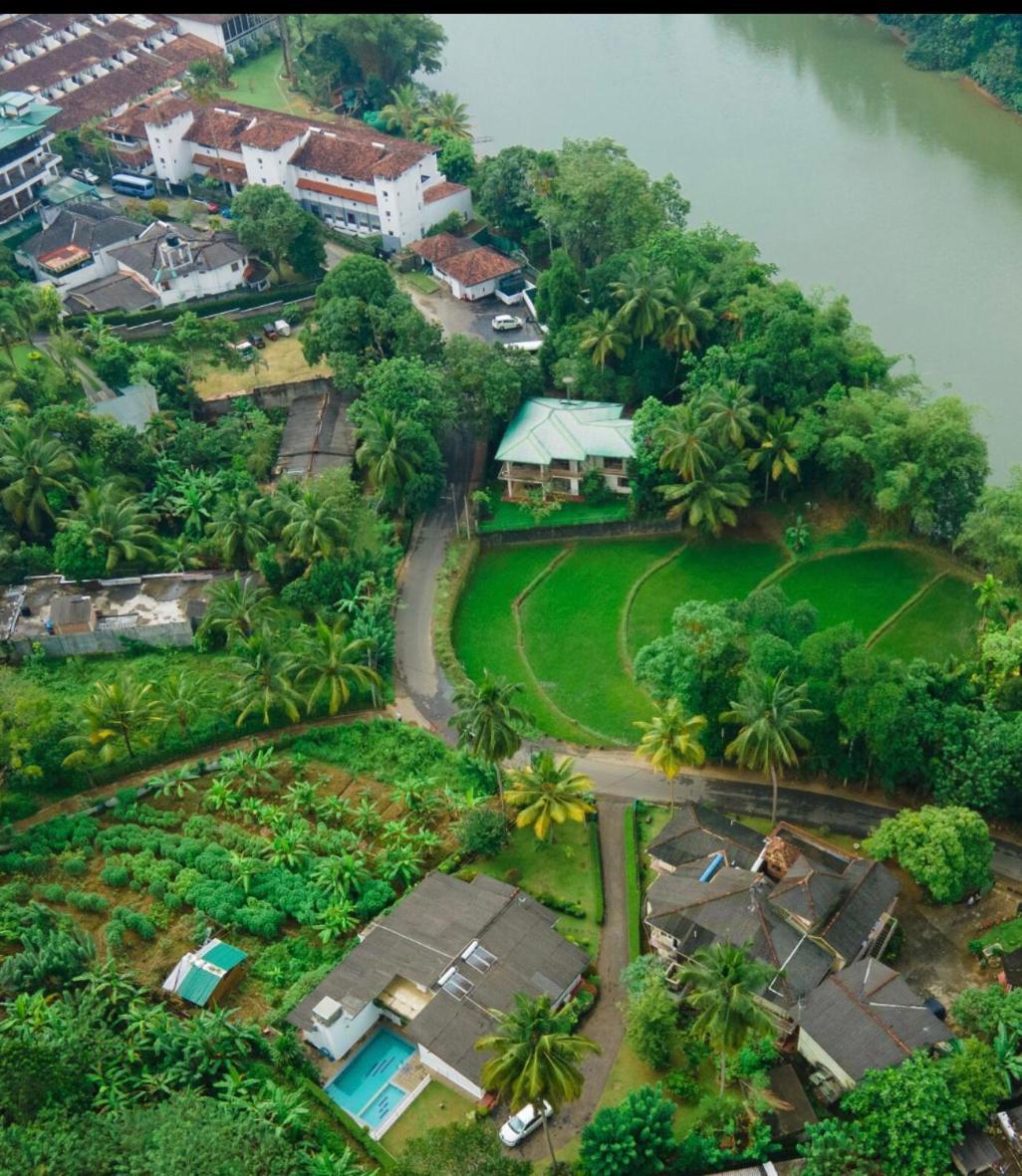Surveyor'S Residence Bungalow Kandy Exterior photo